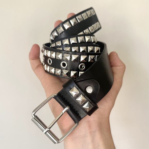 Y2K Black Silver Pyramid Studded Belt Goth Emo Unisex Skeleton Hand 44" - Picture 2 of 9
